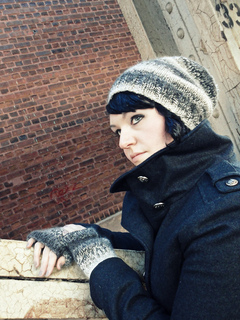 Slouchy_pom_hat2_small2
