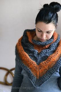Kuura_knit_shawl_bicolor_-_scialle_a_maglia_grigio_e_arancione_small2