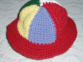 Cissy_beachball_hat_small2