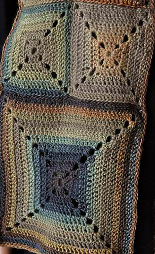 Minimo-crchscarf-sqs-det_medium