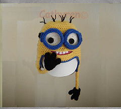 Minion_right_hand_on_mouth-c_small