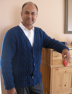 Ravi_sweater_front_small2