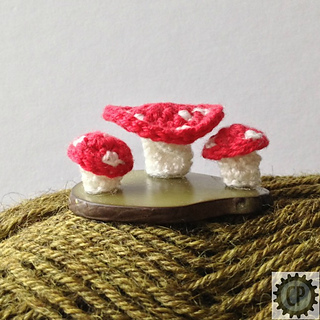 Ravelry Fairy Toadstool Table And Chairs Pattern By Laurinda Reddig