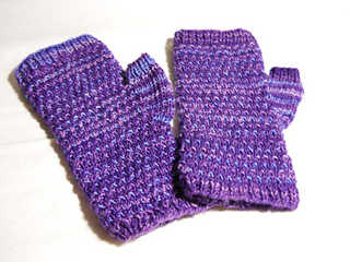 Fleck_mitts_finished_small2