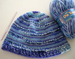 Sock_yarn_hat_blu_1_small2