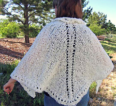 Easy_knit_shawl_on_e_2_small
