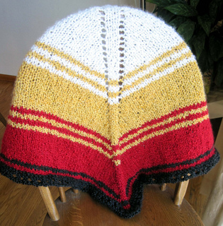 Easy_knit_shawl_on_chair_small2