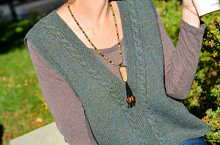 Celtic-cabled-vest-front_small2
