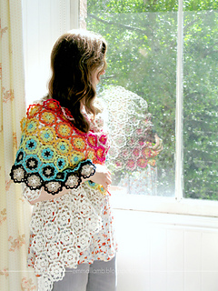 _emma_lamb_-_hexipetl_daisy_shawl_-_1_a_small2