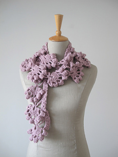 7_edgyscarfd_pretty_small2