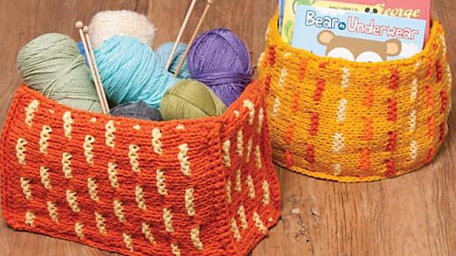 Knitting_03-6389_1rh_medium