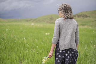 Jaime-junegrass-pullover-carrie_hoge_back-2_small2