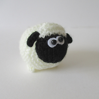 Farmer_drabble_and_sheep_img_1713_small2