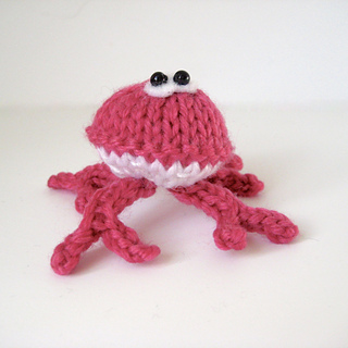 Teeny_crab_sq_img_3128_small2