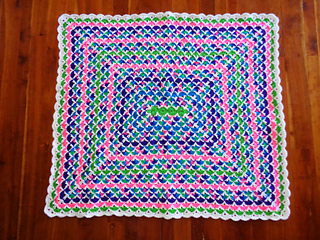 Ravelry: Rectangular Shell Blanket pattern by Miranda Baak