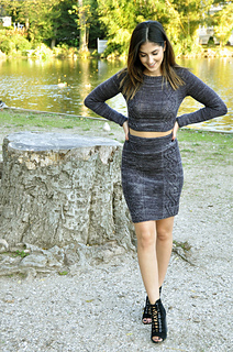 Crop_it_like_its_hot_cable_knit_crop_top_and_pencil_skirt_knitting_pattern_6_small2