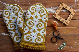 Flockedmittensnew1_small2