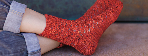 Plucky_knitter_sock_banner_medium