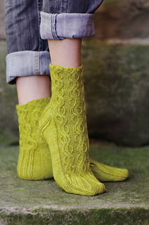 Zostera marina Sock pattern by Hunter Hammersen