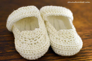 Baptism_booties_ikk_small2
