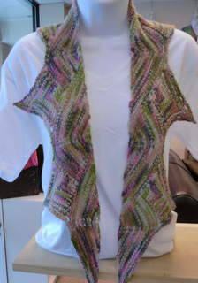 Artyarns_crowned_glory_p131_1022_small2