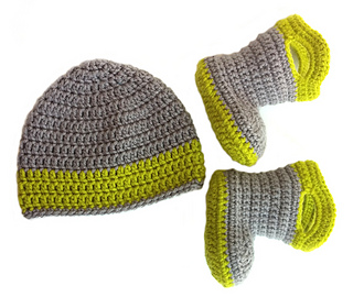 Booties_and_hat_small2