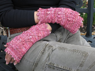 Dogwood_mitts_8_resized_small2