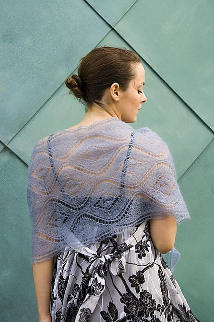 Make this free lace knitting pattern for Mother's Day - Seascape Stole