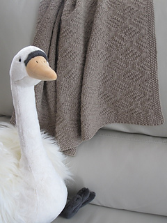 Amulet_baby_with_swan_004_small2