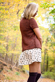 Box_pleat_scoopneck_r_side_the_knitting_vortex_small2