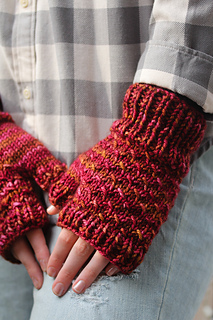 Cush_mitts_the_knitting_vortex_small2