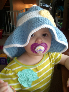 Chloe_hat_small2