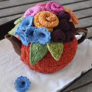 Garden_orange_tea_cosy_2_small2