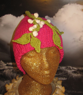 Mistletoe_beanie5_small2