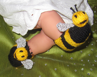 Baby_buzzy_bee_boots_knitting_pattern_by_madmonkeyknits5_small2