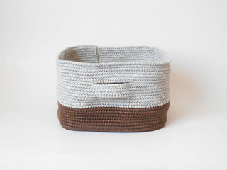 Crochet_basket_1_small2