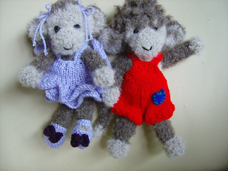 Mindy_2_babies_small2