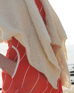 Purl_alpaca_seashore_dutchess_03_small2