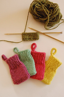 Theknittingmaniacadvent4sacks_small2