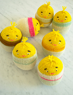 Chick-in-an-egg-600-3_small2