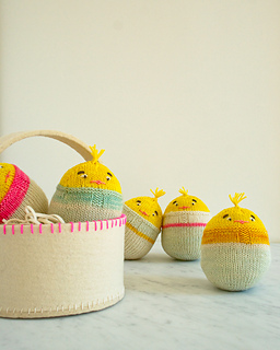 Chick-in-an-egg-600-9_small2