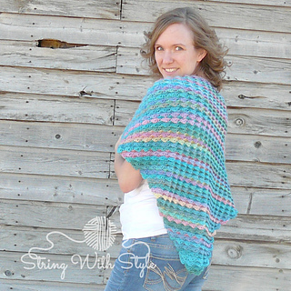 Breaking_waves_shawl_by_schere_s_crafty_crochet_-_photo_by_string_with_style__2__small2