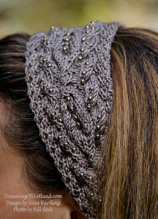 Hardingsiviaveronanecklettedbeadedheadbandshetlandsheepebookmccleahy-3397-copy_small2