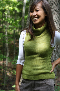 Sexxxy-librarian-knitting-pattern-lilith-ubbelohde-dirty-water-dyeworks-edna2_small2