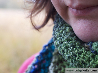 Hand-knitted-noro-silk-garden-shawl-pattern-001_small2