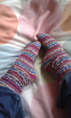 Ravelry: Syncopation Socks pattern by Mary Henninger