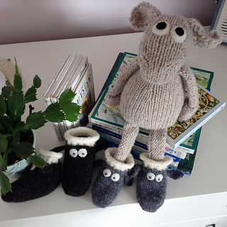 Wee_booties_-_small_08_small2